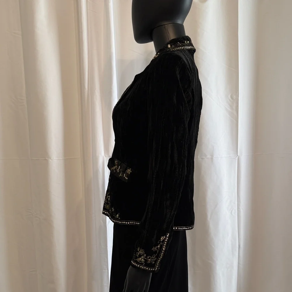 Katherine Barclay Holiday Embroidered Black Velvet Jacket size 8 NWT - Picture 8 of 13